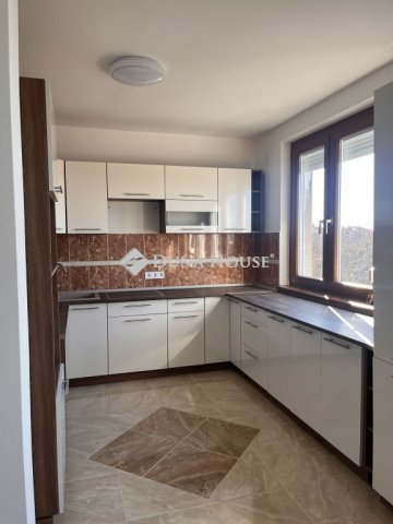 Eladó panellakás, Debrecenben 102 M Ft, 3 szobás