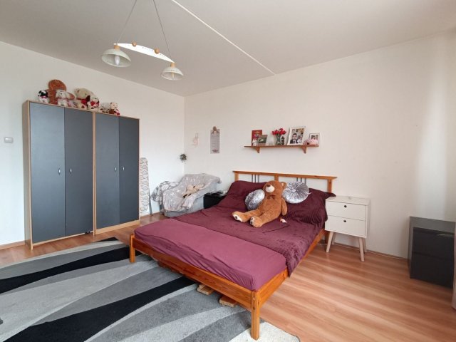 Eladó panellakás, Veszprémben 51.5 M Ft, 2 szobás