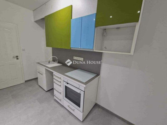 Kiadó téglalakás, albérlet, Pátyon 250 E Ft / hó, 3 szobás