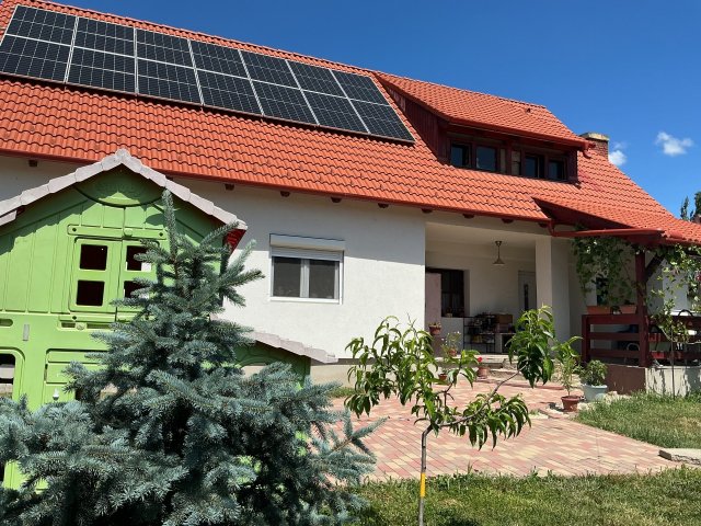 Eladó családi ház, Balatonfőkajáron 95 M Ft, 3 szobás