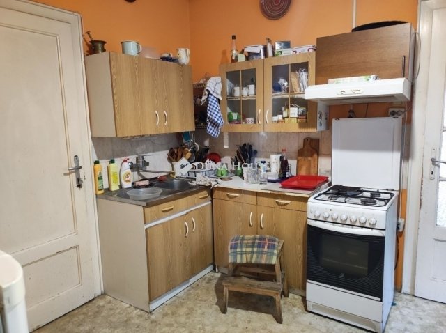 Eladó családi ház, Vecsésen 96 M Ft, 4 szobás