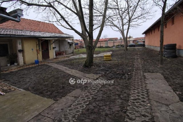 Eladó családi ház, Jászberényben 24.9 M Ft, 2+2 szobás