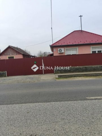 Eladó családi ház, Anarcson 32 M Ft, 4 szobás