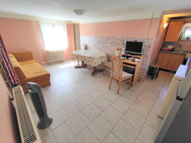 Eladó családi ház, Mohácson 8.5 M Ft, 1 szobás