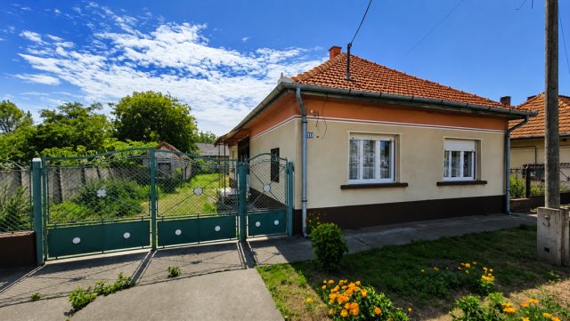 Eladó családi ház, Újhartyánon 59.9 M Ft, 4 szobás