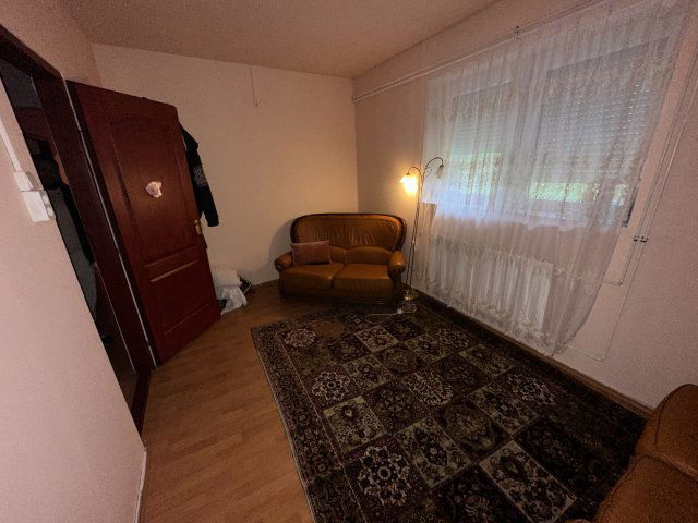 Eladó családi ház, Pécelen 49.9 M Ft, 5 szobás