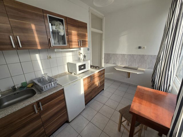 Eladó téglalakás, Balatonalmádiban 38.9 M Ft, 2 szobás