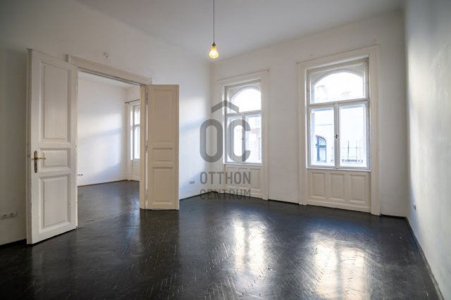 Eladó téglalakás, Budapesten, VII. kerületben 118 M Ft, 3 szobás