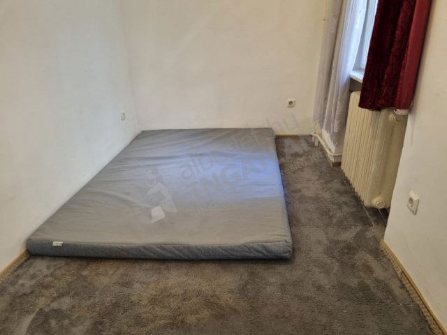 Kiadó téglalakás, albérlet, V. kerületben, Október 6. utcában