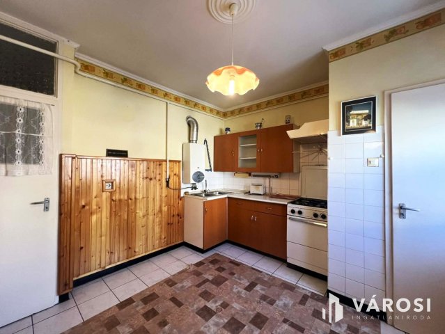 Eladó téglalakás, Orosházán 22 M Ft, 2 szobás