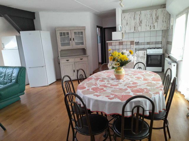 Kiadó családi ház, albérlet, Pécsett 280 E Ft / hó, 4 szobás