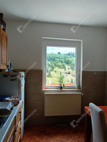Eladó családi ház, Surdon 34.5 M Ft, 7 szobás