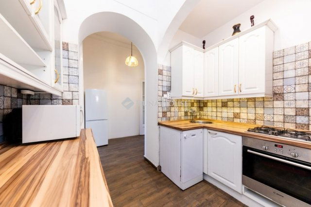 Eladó téglalakás, Budapesten, V. kerületben 149.9 M Ft, 2 szobás