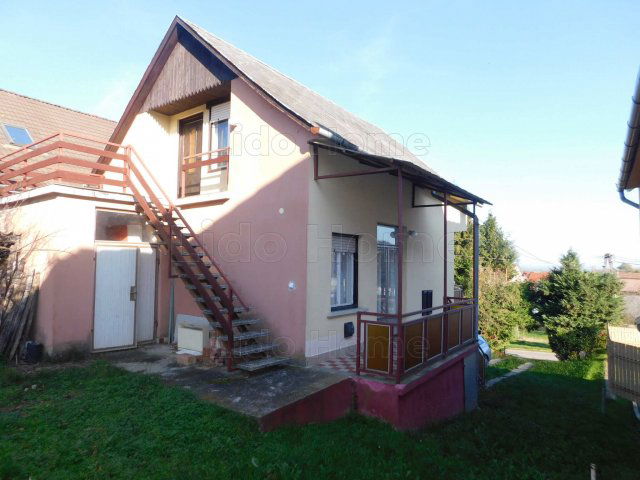 Eladó nyaraló, Zalakaroson 33 M Ft, 2+2 szobás