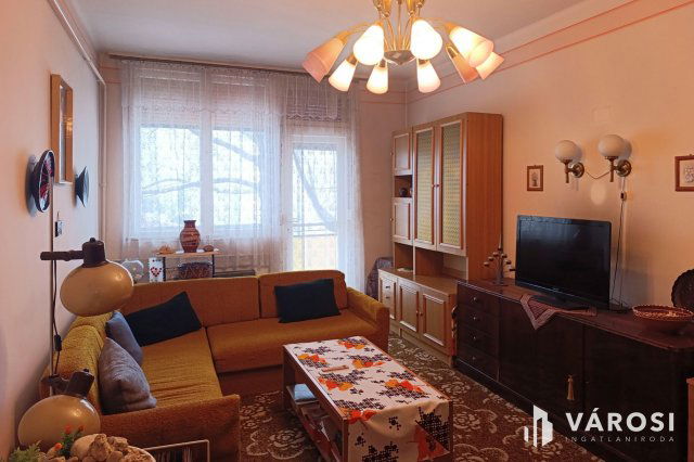 Eladó téglalakás, Békéscsabán 38.9 M Ft, 2+1 szobás