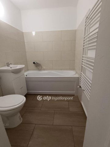 Eladó családi ház, Pilisen 35 M Ft, 4 szobás