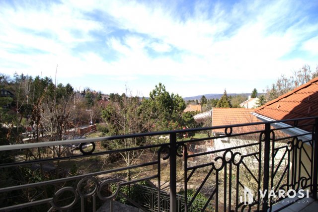 Eladó családi ház, Budakeszin 244 M Ft, 5+1 szobás