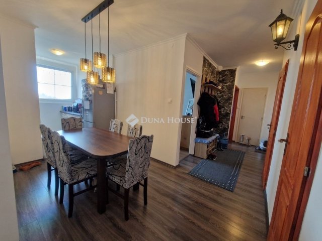 Eladó téglalakás, Mohácson 40.9 M Ft, 3 szobás