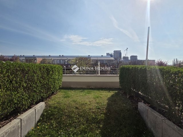 Eladó téglalakás, Budapesten, XI. kerületben 84.9 M Ft, 1 szobás