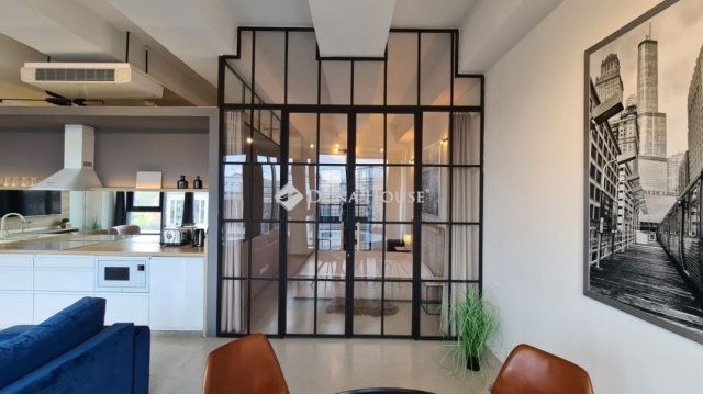 Eladó téglalakás, Budapesten, V. kerületben 218 M Ft, 2 szobás