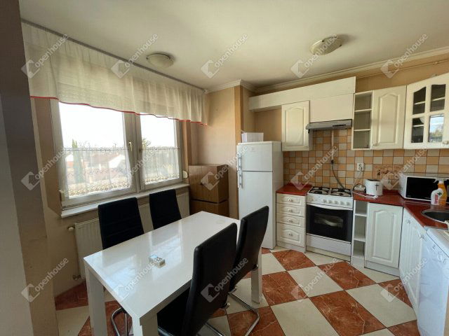 Kiadó téglalakás, albérlet, Debrecenben 200 E Ft / hó, 3 szobás