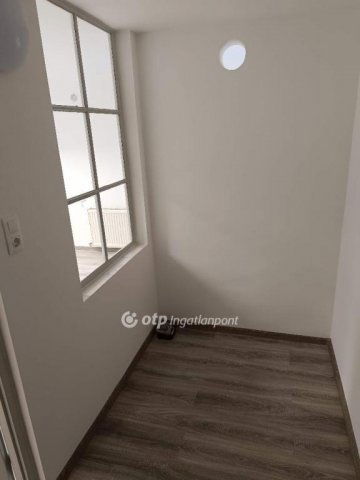 Eladó üzlethelyiség, Budapesten, XI. kerületben 84.9 M Ft