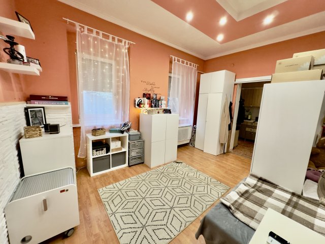 Eladó téglalakás, Budapesten, IV. kerületben, Chinoin utcában