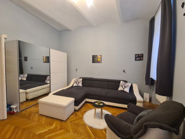 Eladó téglalakás, Győrött, Apáca utcában 68 M Ft, 3 szobás