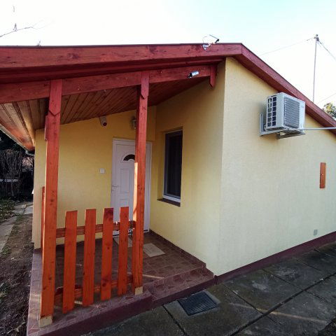 Eladó nyaraló, Szolnokon 22.5 M Ft, 1 szobás