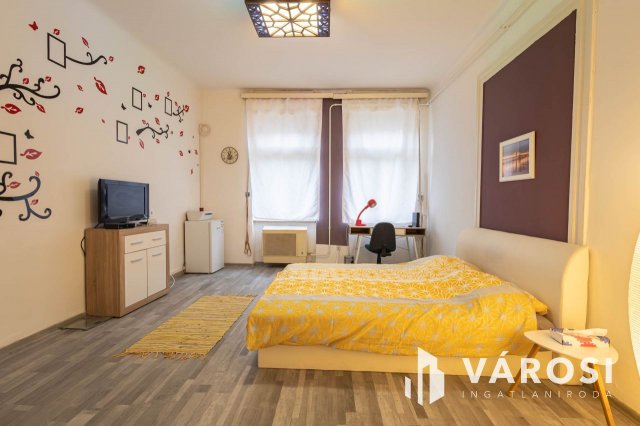 Kiadó téglalakás, albérlet, Szegeden 260 E Ft / hó, 3 szobás