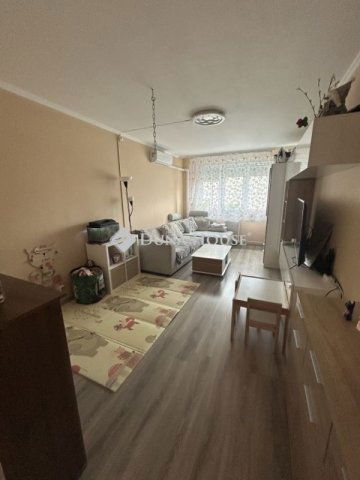 Eladó panellakás, Budapesten, III. kerületben 72.5 M Ft, 2 szobás