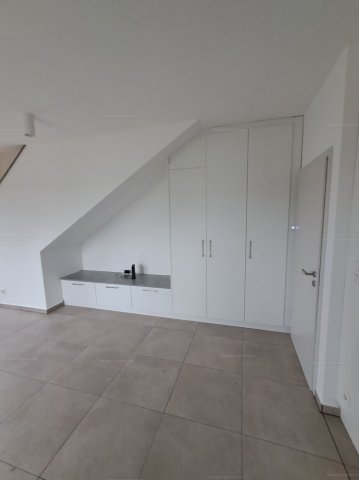 Eladó téglalakás, Sopronban, Ősz utcában 95 M Ft, 3 szobás