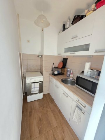 Eladó panellakás, Pécsett 42.5 M Ft, 1+1 szobás