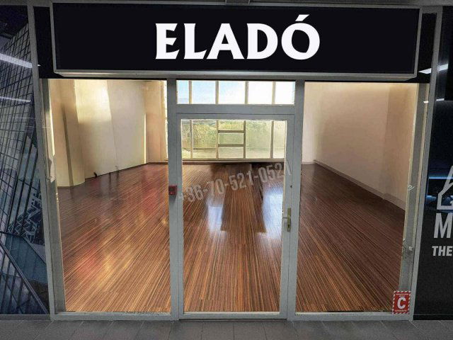 Eladó üzlethelyiség, Pécsett, Bajcsy-Zsilinszky utcában