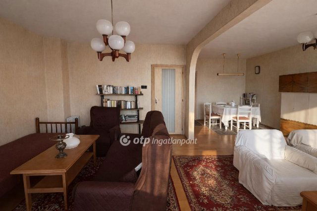 Eladó családi ház, Egerben 129 M Ft, 7 szobás