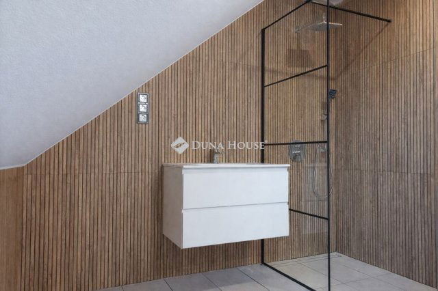 Eladó téglalakás, Budapesten, XVI. kerületben 69.9 M Ft