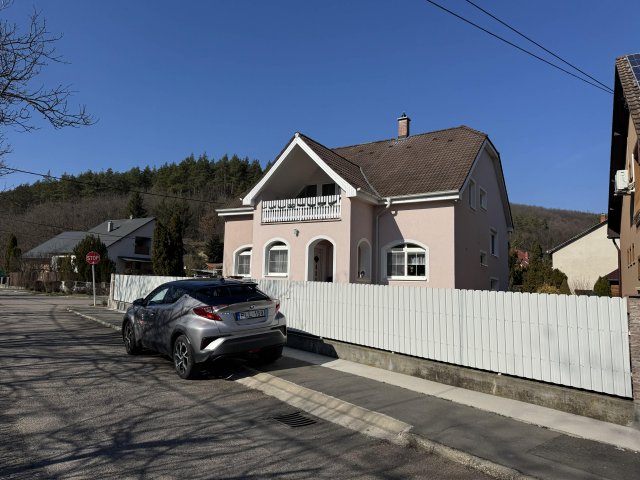 Eladó családi ház, Salgótarjánban 120 M Ft, 6 szobás