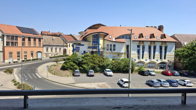 Kiadó téglalakás, albérlet, Pécsett 350 E Ft / hó, 4 szobás