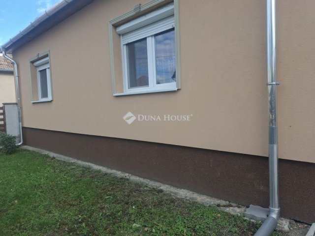 Eladó családi ház, Bagon 86 M Ft, 3 szobás