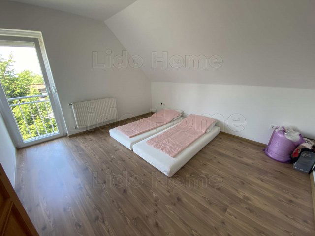 Eladó családi ház, Balatonszárszón 105 M Ft, 6 szobás