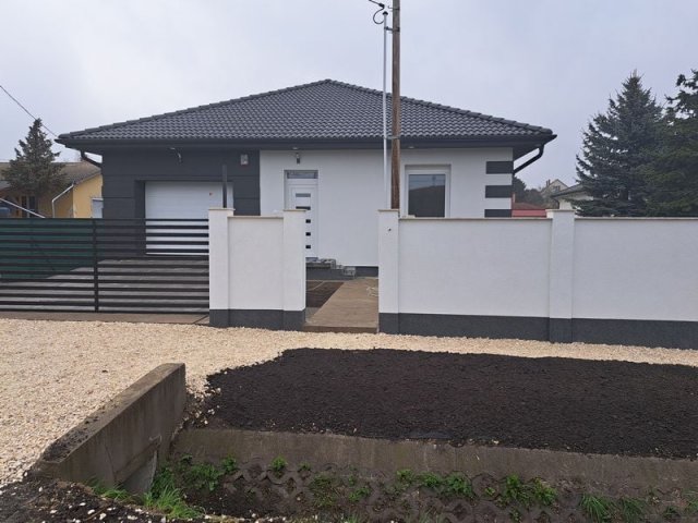 Eladó családi ház, Érden 149.9 M Ft, 4 szobás