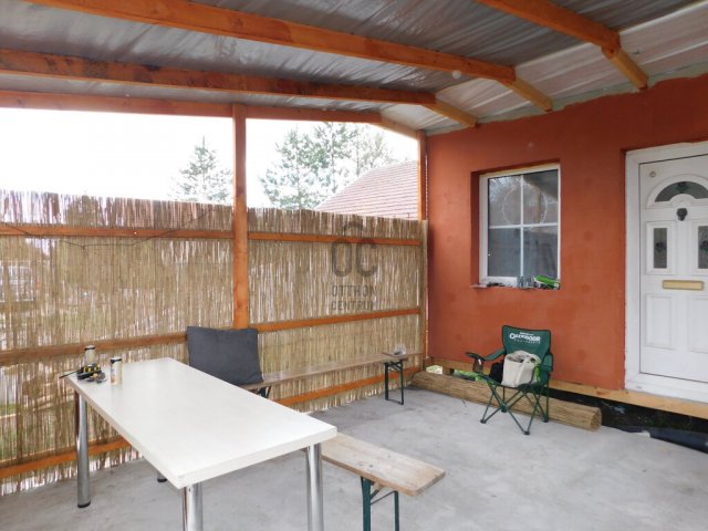 Eladó nyaraló, Tápiószentmártonon 9 M Ft, 1 szobás