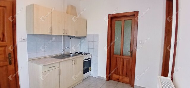 Eladó téglalakás, Galambokon 115 M Ft, 11 szobás