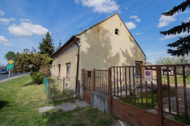 Eladó családi ház, Ászáron 22.5 M Ft, 3 szobás
