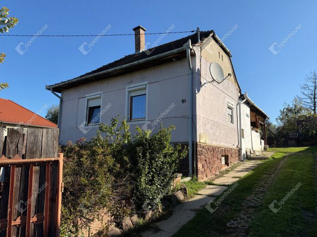 Eladó családi ház, Baktüttösön 23.5 M Ft, 2 szobás