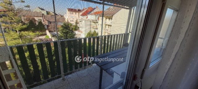 Eladó téglalakás, Szegeden 68.9 M Ft, 2 szobás