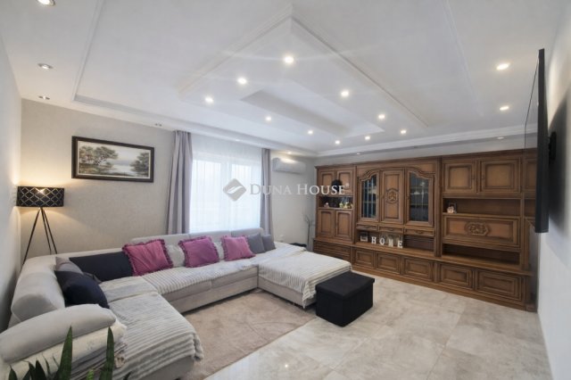 Eladó családi ház, Tégláson 77 M Ft, 2 szobás