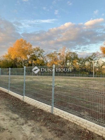 Eladó telek, Budapesten, XVII. kerületben 82 M Ft