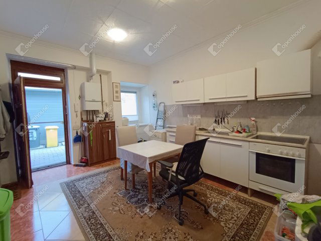 Eladó téglalakás, Sopronban 47.5 M Ft, 2 szobás