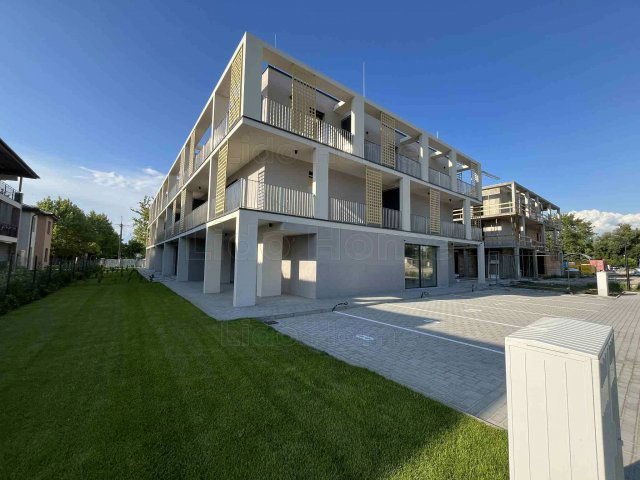 Eladó téglalakás, Balatonlelleén 64.99 M Ft, 2 szobás